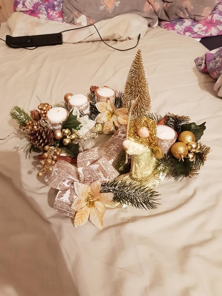 Még nem foglalkoztam az esztétikus háttérrel sem...